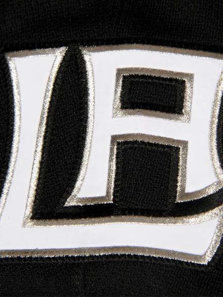 LA Kings Unveil Stadium Series Uniform, White Pants! – SportsLogos