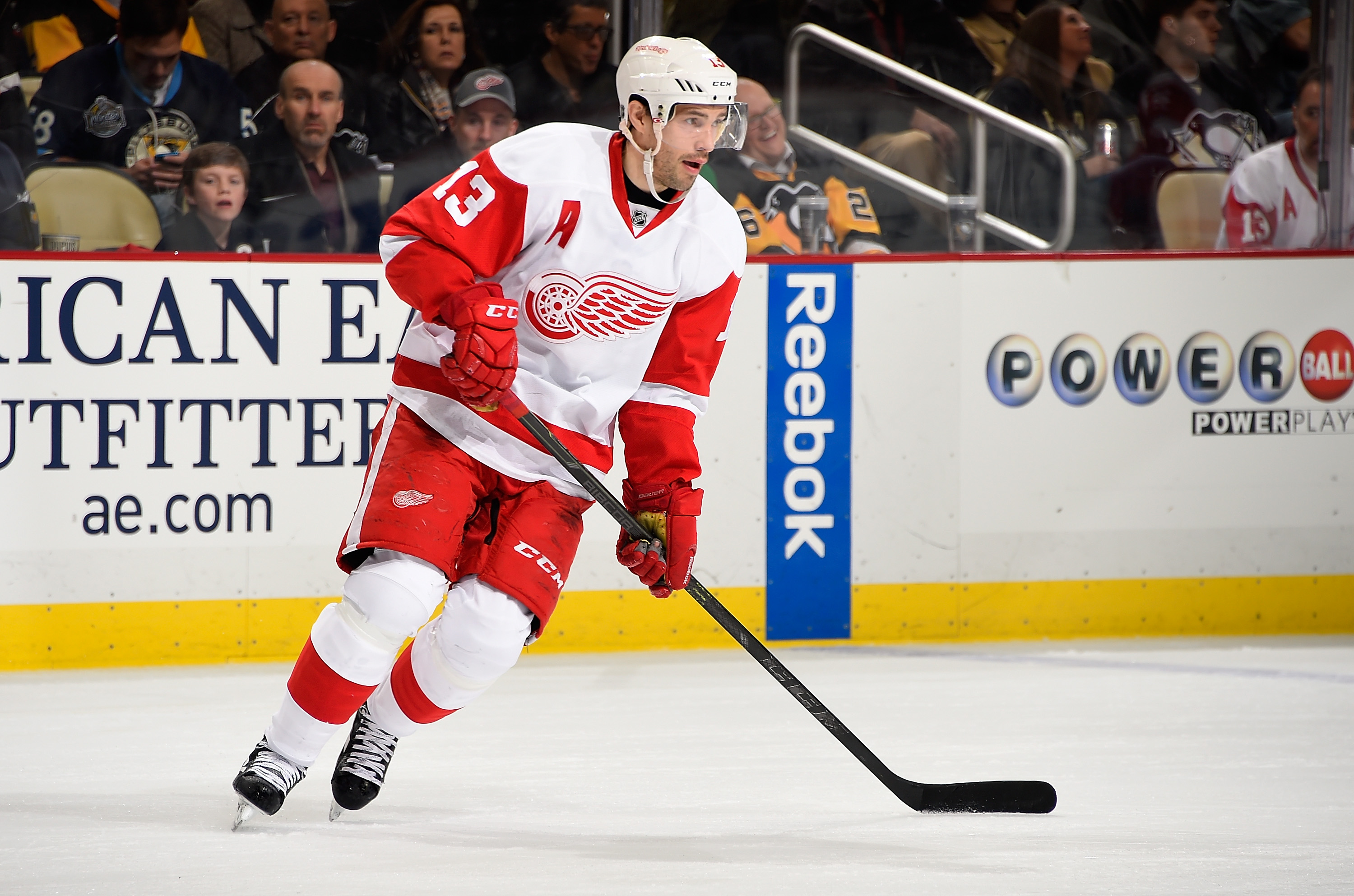 Datsyuk nets milestone as Wings win wild one