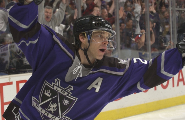 LOS ANGELES - FEBRUARY 12:  Luc Robitaille #20 of the Los Angeles Kings celebrates after scoring a goal in the third period against the Dallas Stars on February 12, 2006 at the Staples Center in Los Angeles, California. The Kings defeated the Stars 6-5.