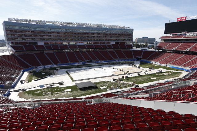 2015 Coors Light NHL Stadium Series Build Out