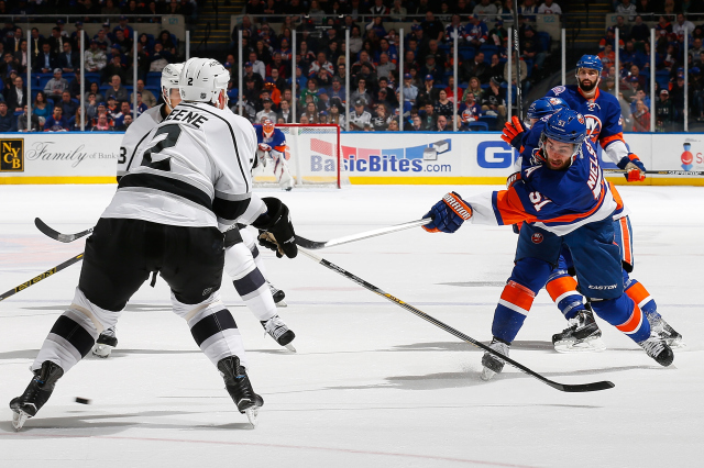 Los Angeles Kings v New York Islanders