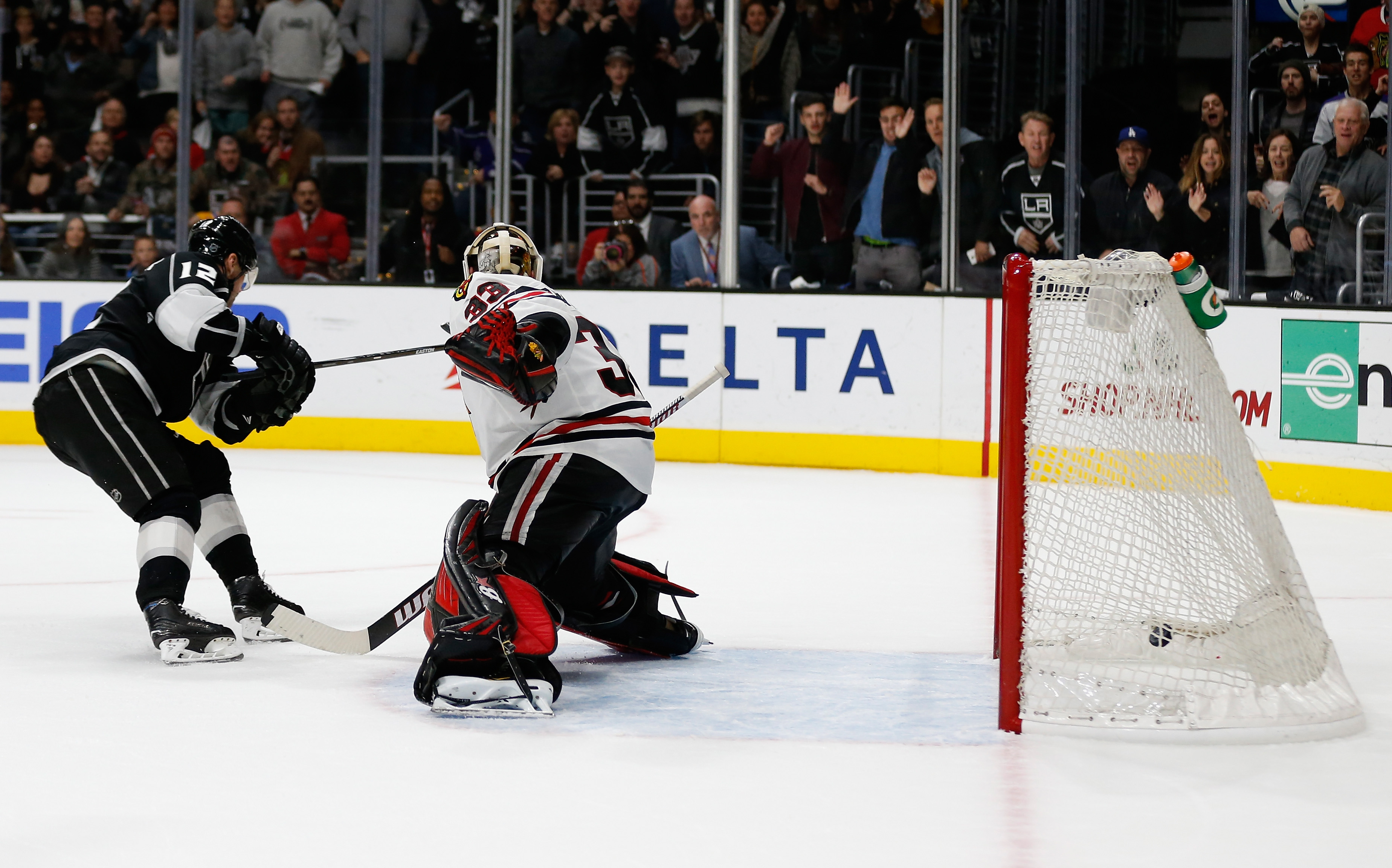 Chicago Blackhawks v Los Angeles Kings