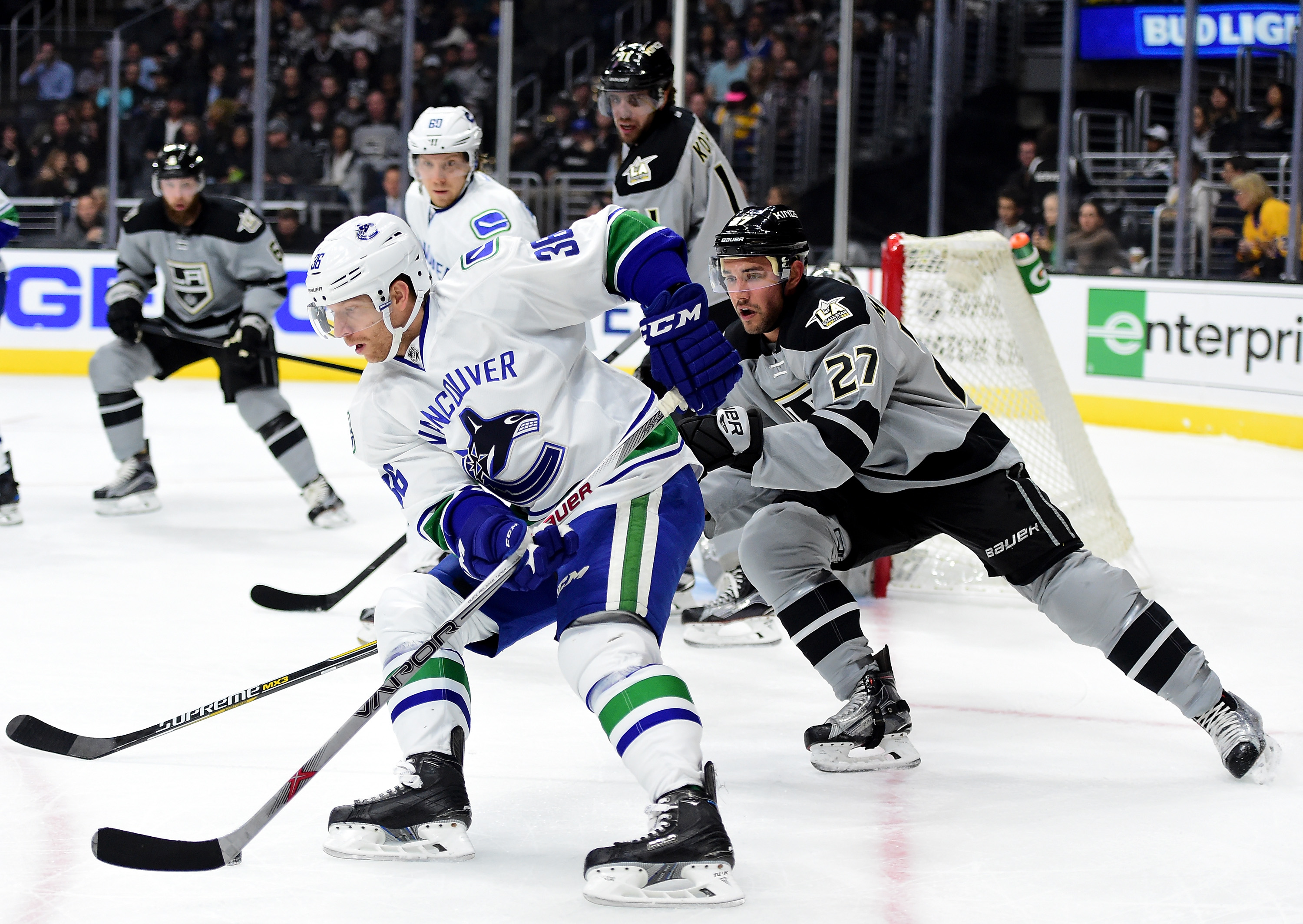 Vancouver Canucks v Los Angeles Kings