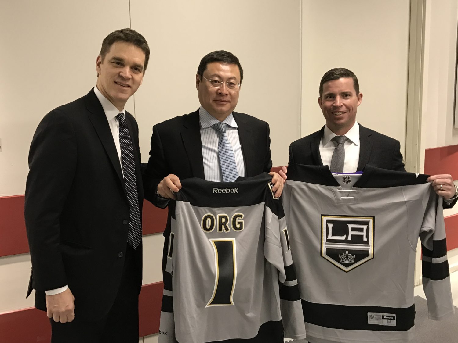 Kings president Luc Robitaille talks Behind The Glass, Global