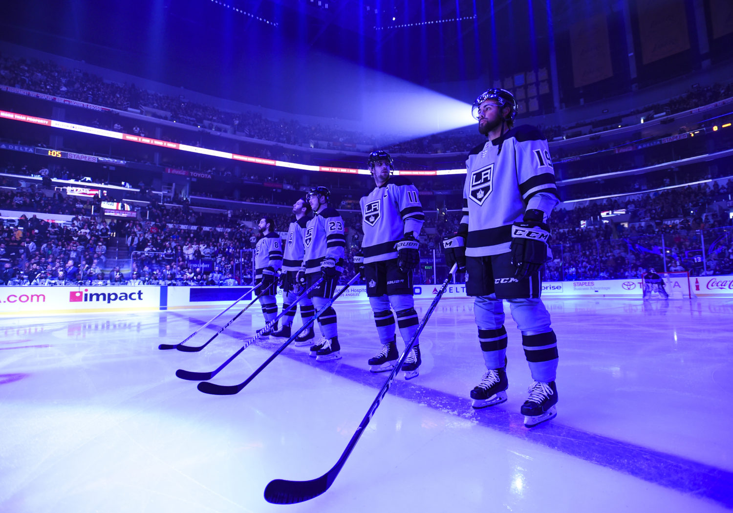 Following Muzzin trade, Kings President Luc Robitaille writes letter to  season-ticket holders - Article - Bardown
