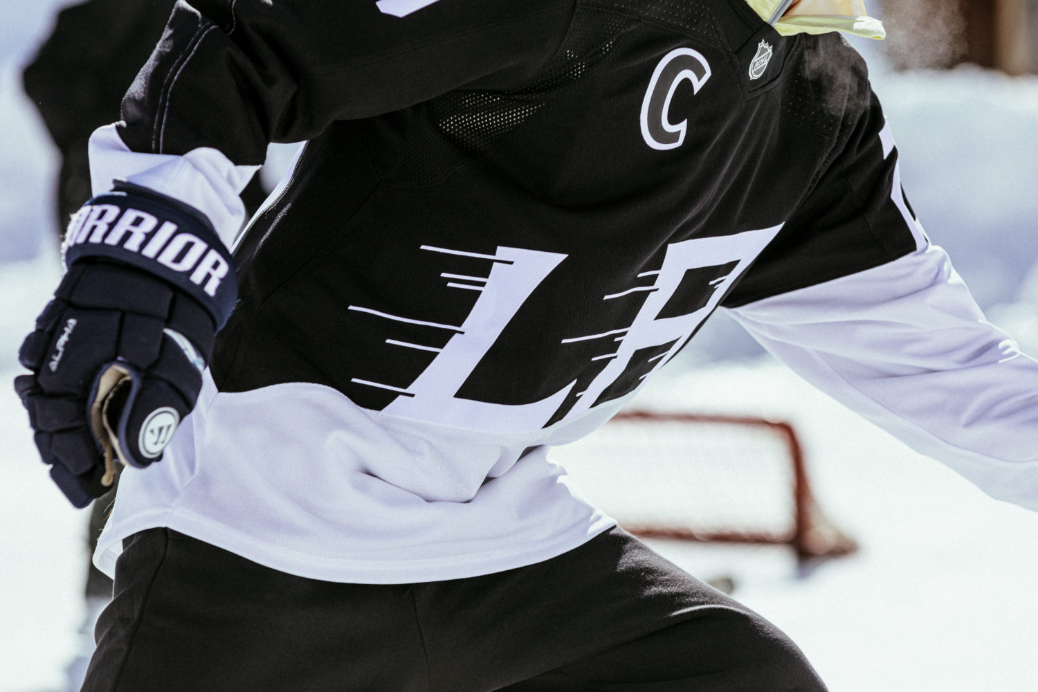 la kings stadium series helmet