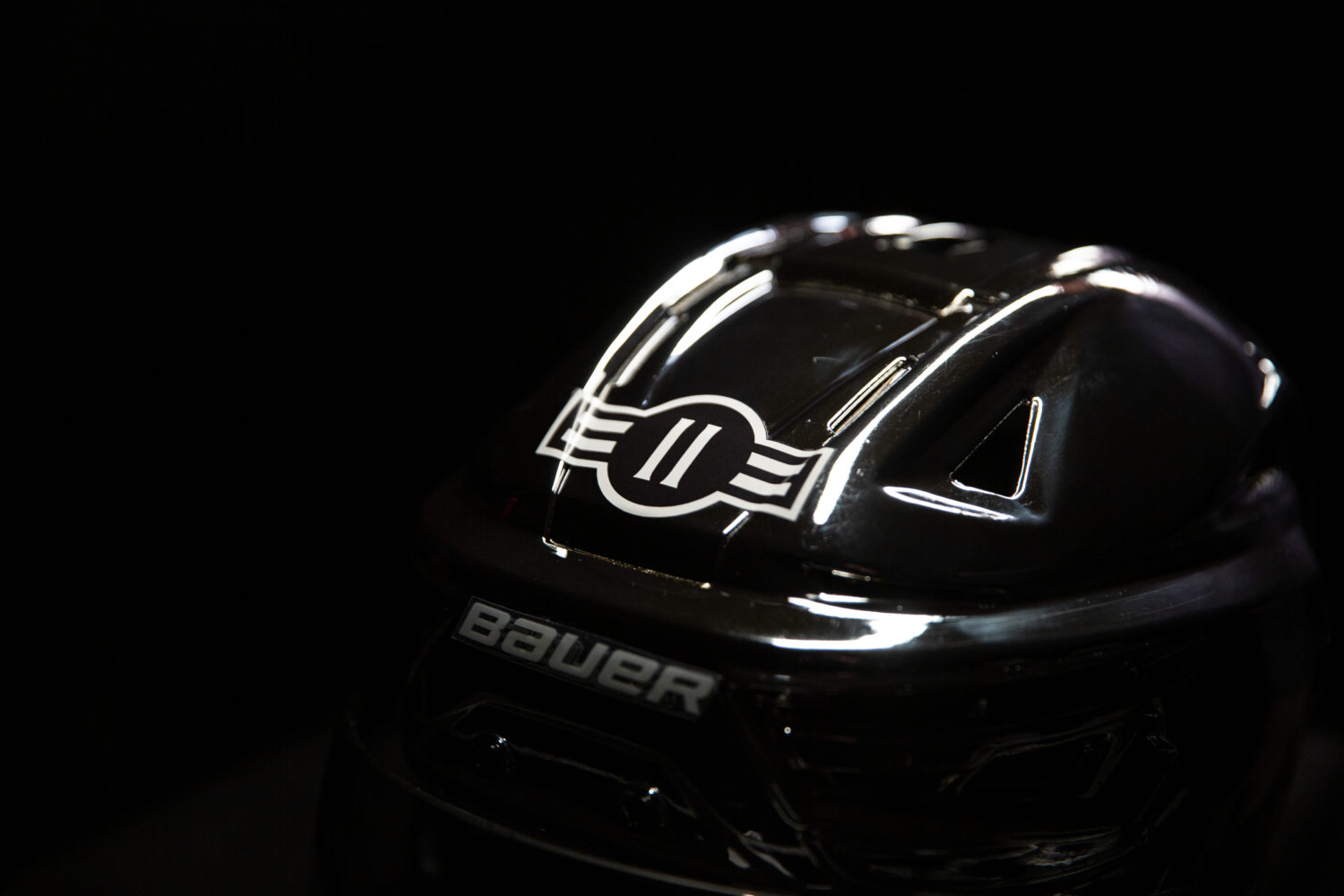 la kings silver helmets