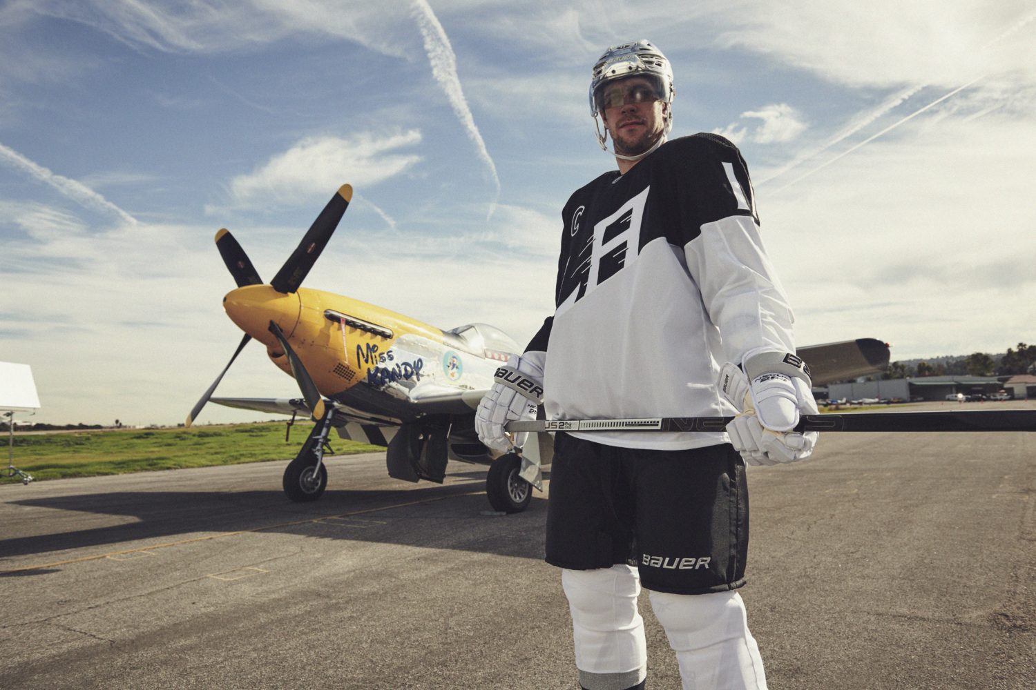 Kings unveil bizarre Stadium Series jersey