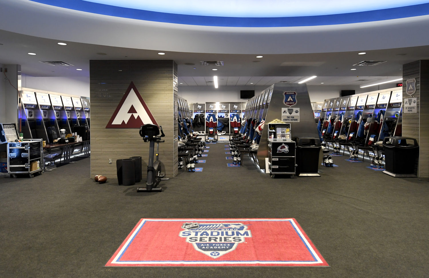 2020 Navy Federal Credit Union NHL Stadium Series - Los Angeles Kings v Colorado  Avalanche - LA Kings Insider