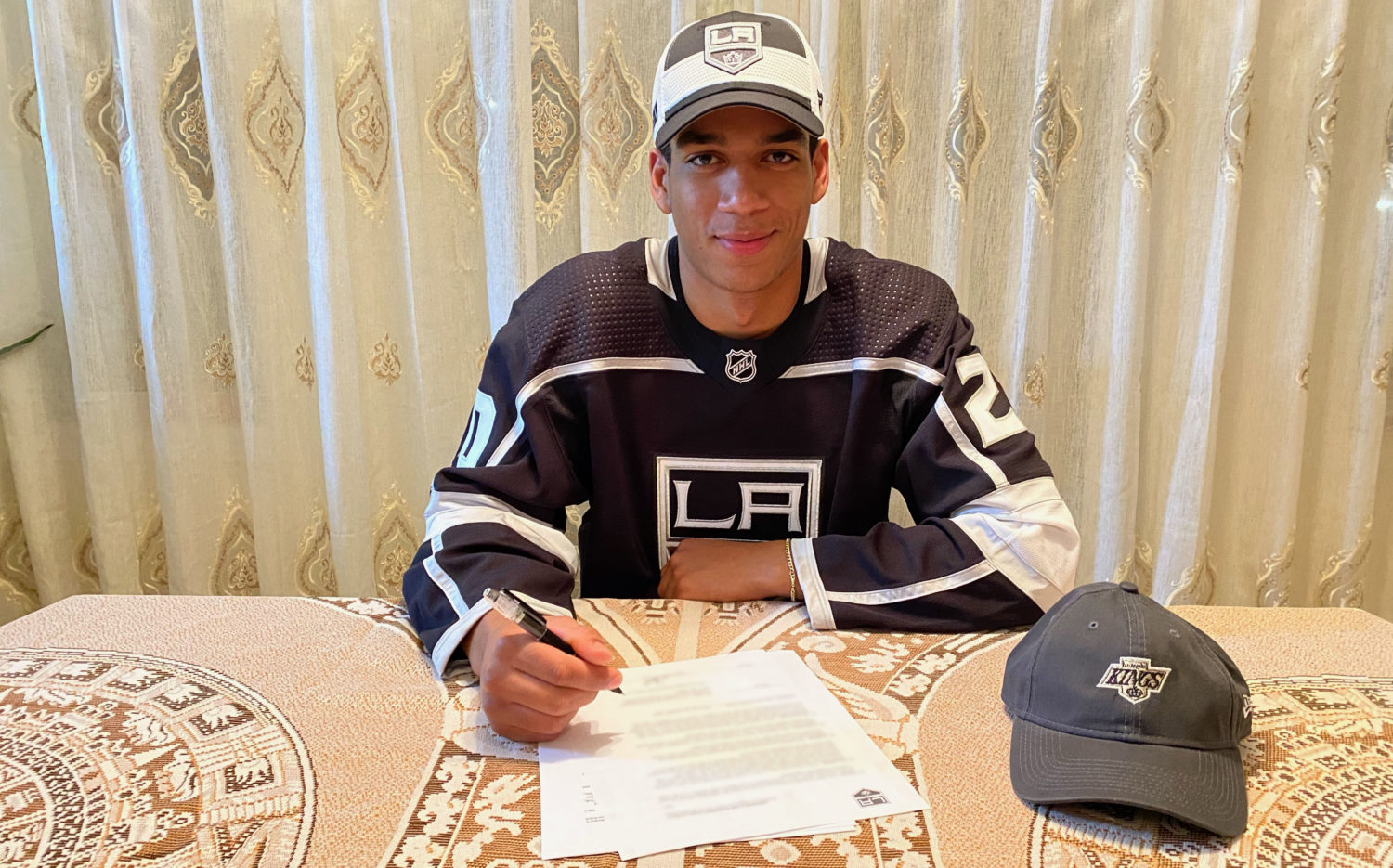 Kings sign Byfield to three-year, entry-level contract - LA Kings Insider 