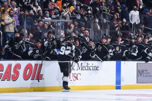 Monday Morning Round-Up - Promo Schedule, Kopitar on Bergeron