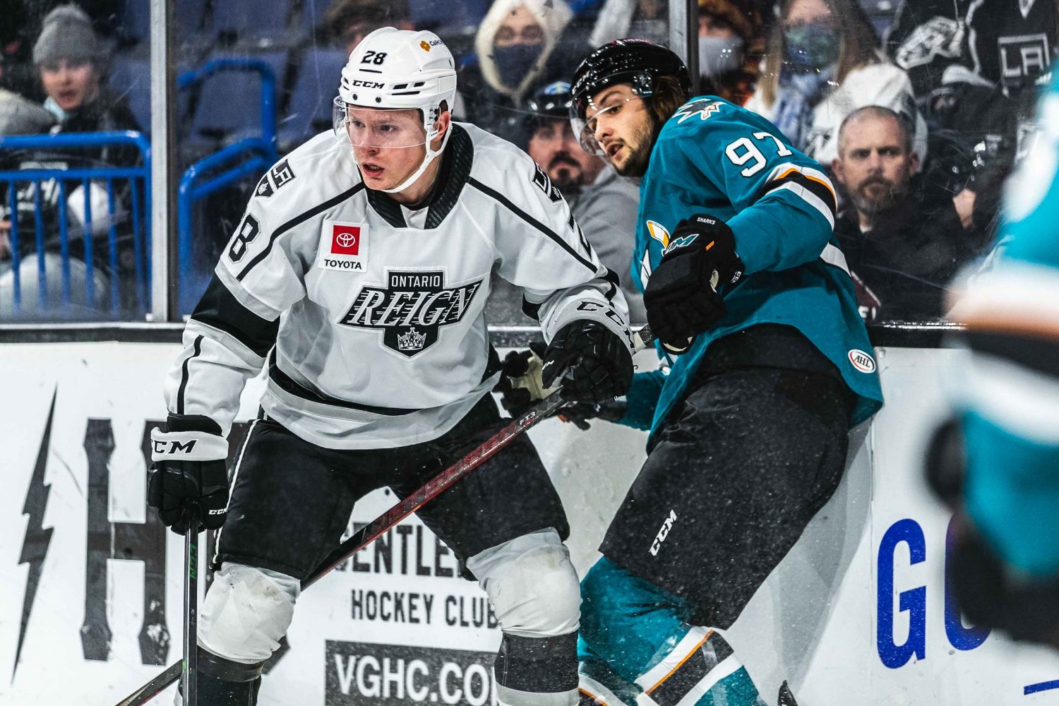 Recap of the Ontario Reign's 7-4 win over San Jose on Friday