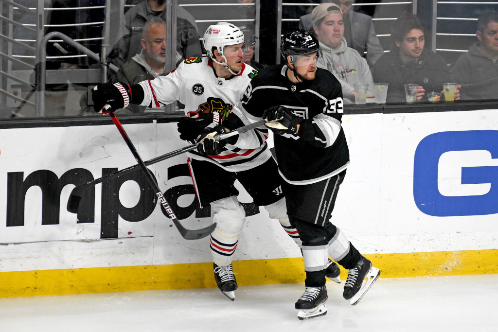 L.A. Kings stumble home to host surging Blackhawks