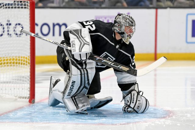 Jonathan Quick, 'a really good goalie in this league for a long time,'  bounces back for Los Angeles Kings in Game 4 victory - ESPN