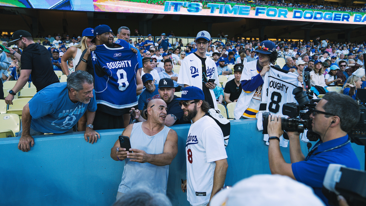 Reminder: First Dodger event of the year. Dodgers night at the LA Kings on  1/18/22. Special ticket jersey giveaway. : r/Dodgers